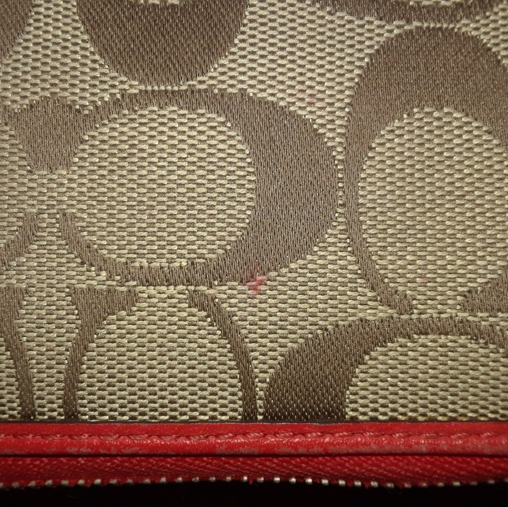 Coach wristlet - Picture 7 of 7